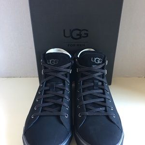 🎄☃️🎄SALE !!New UGG Men Hoyt Sneakers. Color Black . Size 8